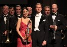 Palast Orchester mit seinem Sänger Max Raabe