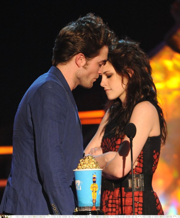 Robert Pattinson& Kristen