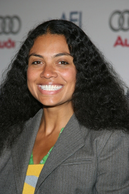 Amel Larrieux